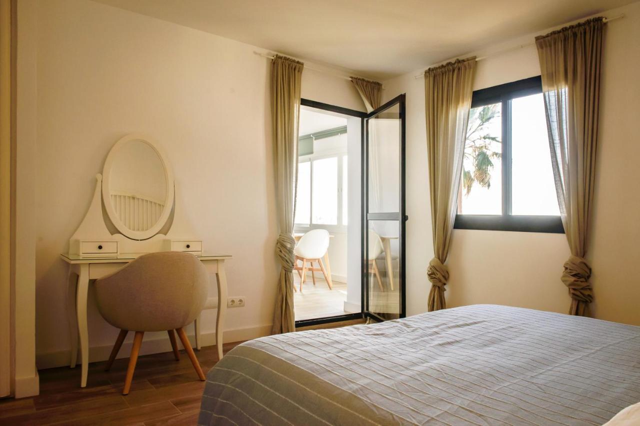 Fantastic Sea View Dona Lola Apartment